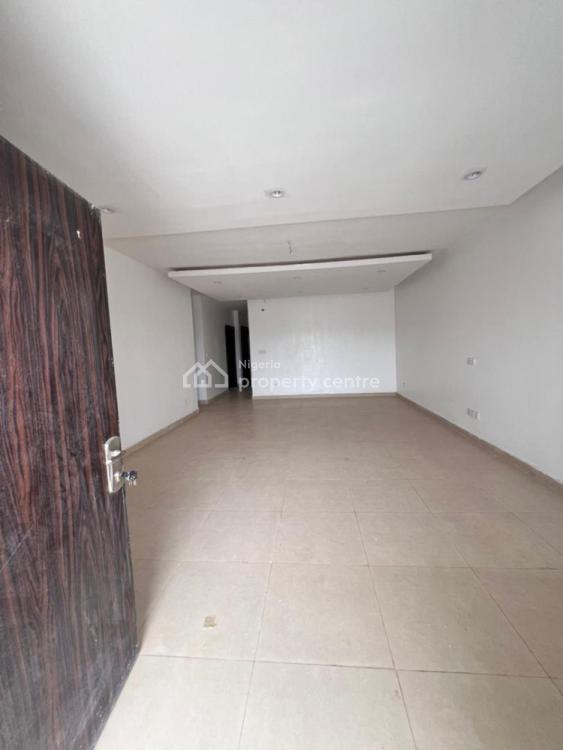 For Rent Newly Built & Luxurious 3 Bedroom Flat On A Tarred Road