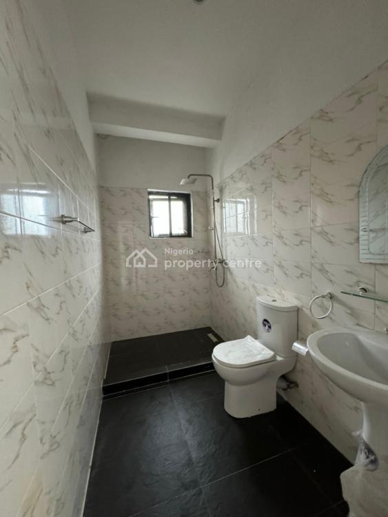 Lovely Built 2 Bedroom Apartment, Yaba, Lagos, Flat / Apartment for Sale