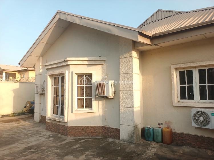 For Rent Well Maintained 2 Bedroom Bungalow, Thomas Estate, Ajah, Lagos 2 Beds, 2 Baths (Ref