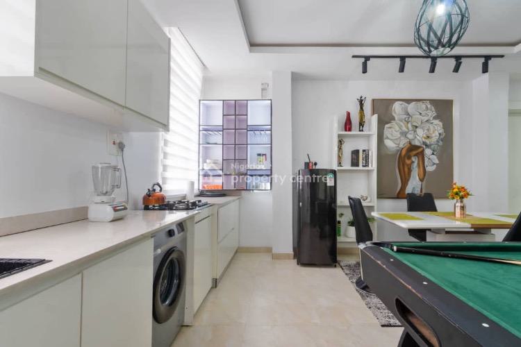 Book This 2 Bedrooms Spacious Luxurious Highrise Apartment, Rock Drive Road, Lekki Phase 1, Lekki, Lagos, Flat / Apartment Short Let