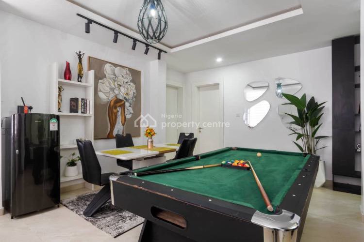 Book This 2 Bedrooms Spacious Luxurious Highrise Apartment, Rock Drive Road, Lekki Phase 1, Lekki, Lagos, Flat / Apartment Short Let