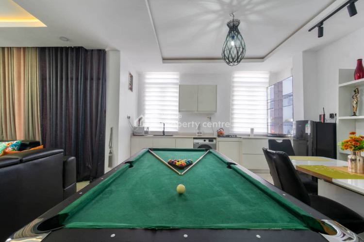 Book This 2 Bedrooms Spacious Luxurious Highrise Apartment, Rock Drive Road, Lekki Phase 1, Lekki, Lagos, Flat / Apartment Short Let