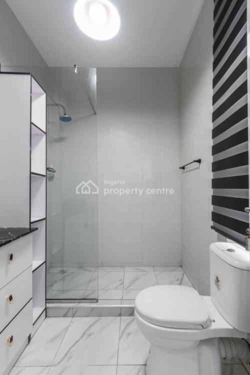 Book This 2 Bedrooms Spacious Luxurious Highrise Apartment, Rock Drive Road, Lekki Phase 1, Lekki, Lagos, Flat / Apartment Short Let