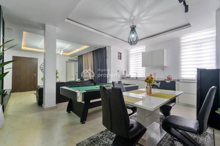 Book This 2 Bedrooms Spacious Luxurious Highrise Apartment, Rock Drive Road, Lekki Phase 1, Lekki, Lagos, Flat / Apartment Short Let