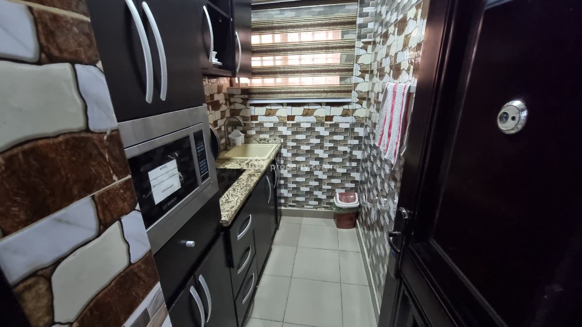 Executive Apartment ( 3 Bedrooms & Parlour) (room 5, 6 & 7), 22, Sule Abuka Street, Opebi, Ikeja, Lagos, Flat / Apartment Short Let