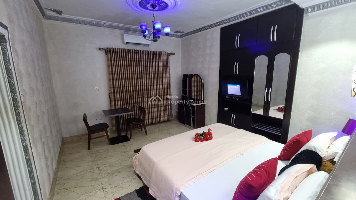 Executive Apartment ( 3 Bedrooms & Parlour) (room 5, 6 & 7), 22, Sule Abuka Street, Opebi, Ikeja, Lagos, Flat / Apartment Short Let