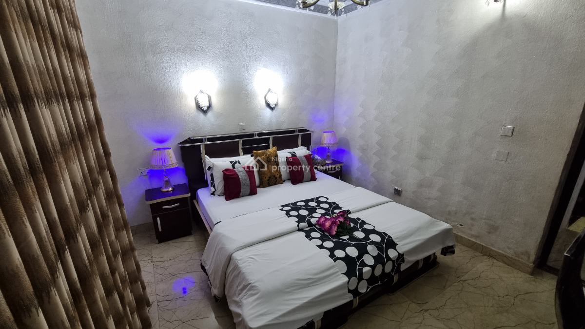 Executive 2 Bedrooms Apartment All Ensuite (room 7), 22, Sule Abuka Street, Opebi, Ikeja, Lagos, Flat / Apartment Short Let