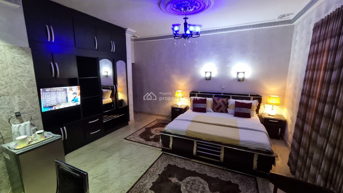 Elegant Executive Suite (room 5), 22, Sule Abuka Street, Opebi, Ikeja, Lagos, Self Contain (single Rooms) Short Let