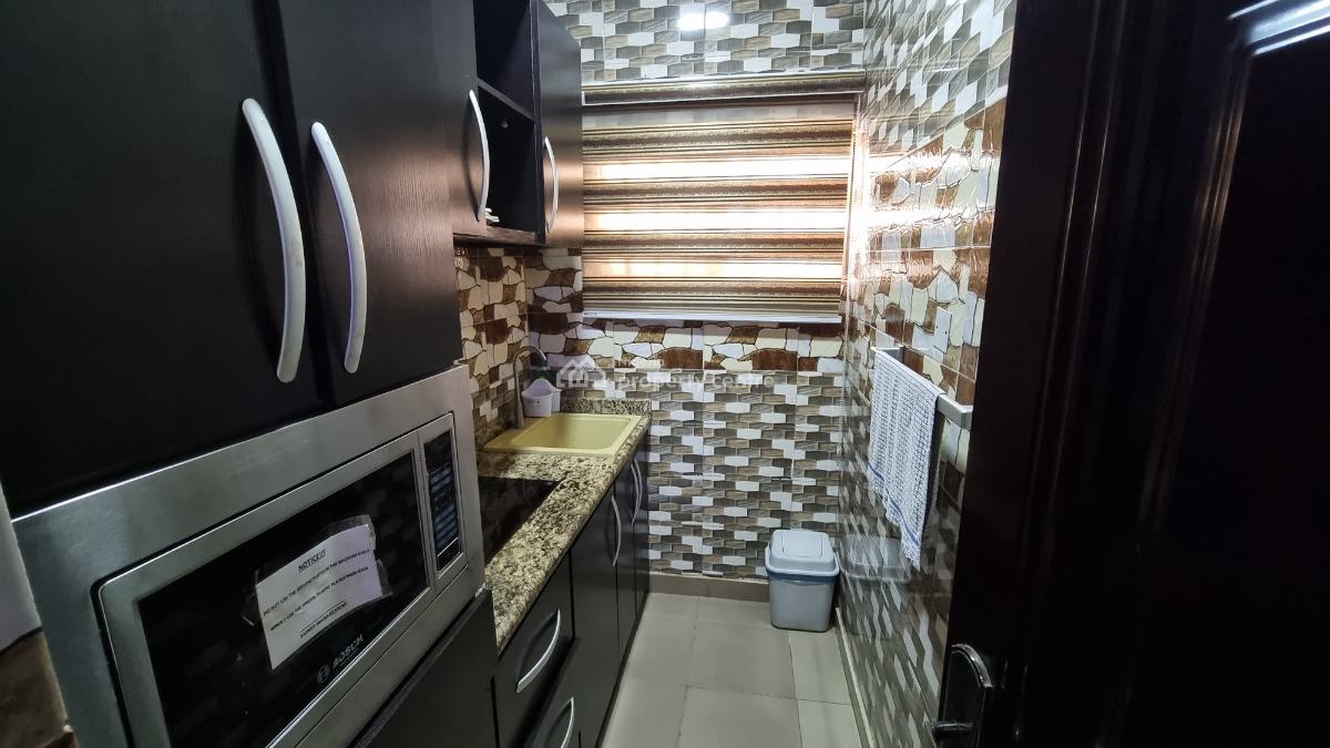 Elegant Executive Suite (room 5), 22, Sule Abuka Street, Opebi, Ikeja, Lagos, Self Contain (single Rooms) Short Let