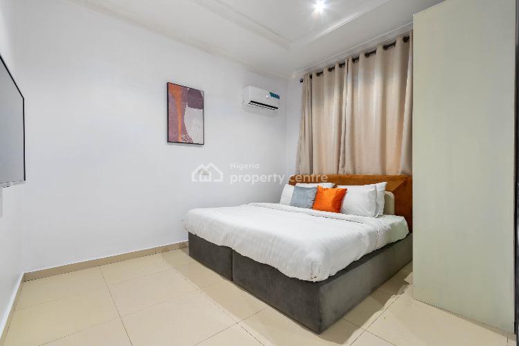 Luxury 3 Bedrooms Apartment with Snooker, Off Admiralty Way, Lekki Phase 1, Lekki, Lagos, Flat / Apartment Short Let