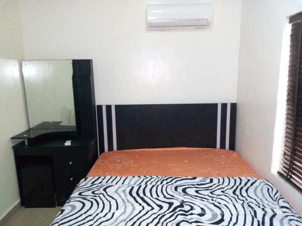 Fully Furnished and Serviced One (1) Bedroom Apartment, Bricks Court, Orchid Hotel Road, Lekki, Lagos, Mini Flat (room and Parlour) Short Let