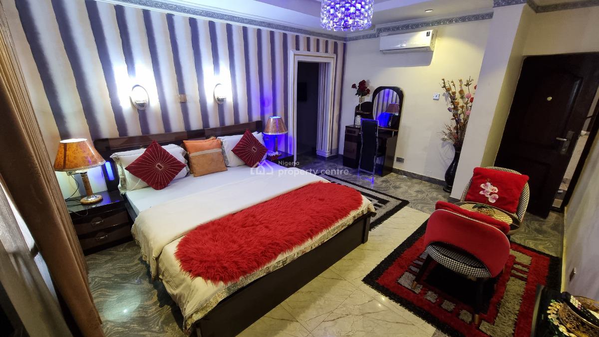 Luxury Apartment (3 Bedrooms & Parlour) (rooms 10, 11, 12), 22, Sule Abuka Street, Opebi, Ikeja, Lagos, Flat / Apartment Short Let