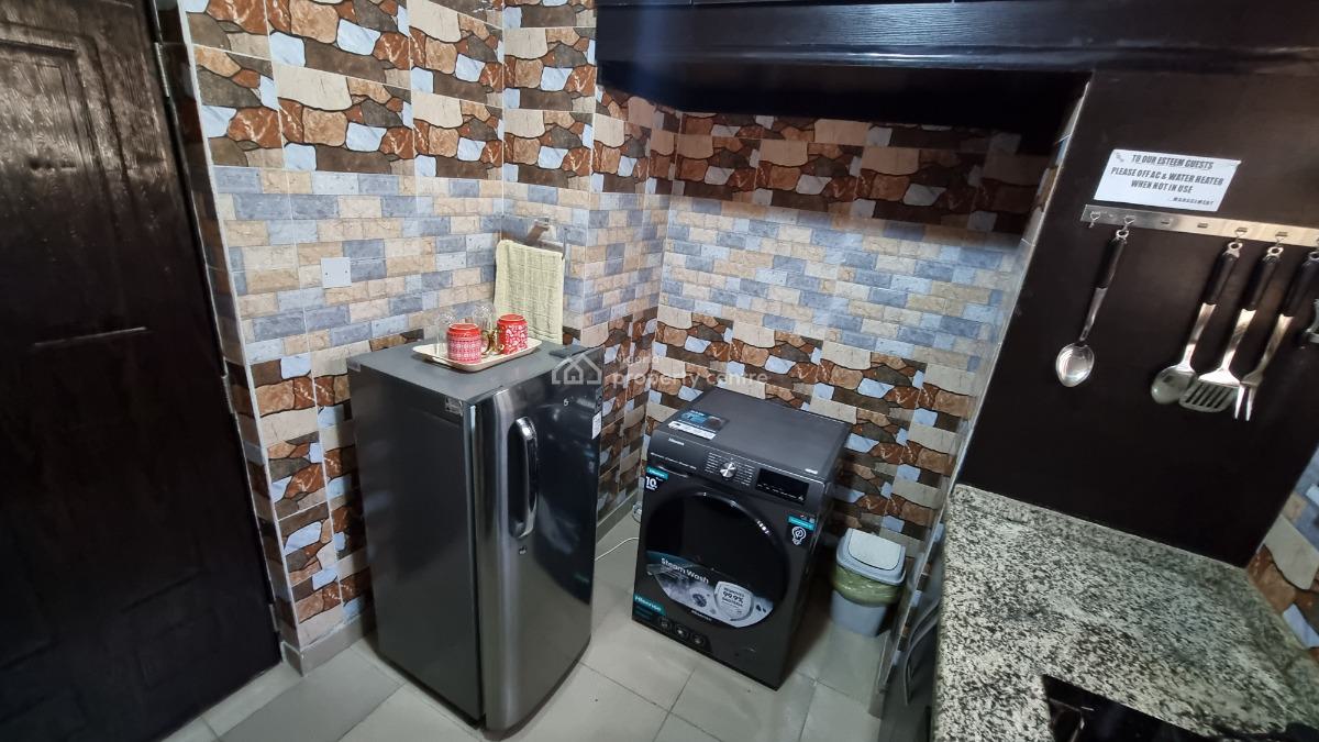 Luxury Apartment (3 Bedrooms & Parlour) (rooms 10, 11, 12), 22, Sule Abuka Street, Opebi, Ikeja, Lagos, Flat / Apartment Short Let