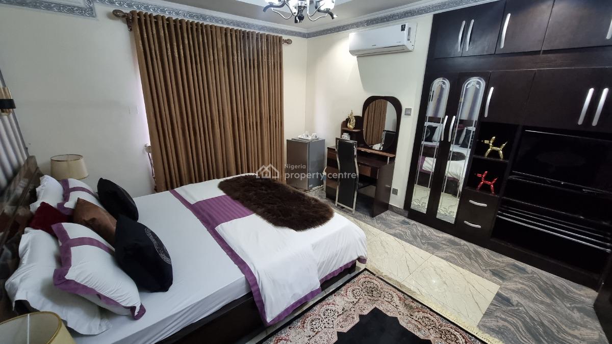 Luxury Apartment (3 Bedrooms & Parlour) (rooms 10, 11, 12), 22, Sule Abuka Street, Opebi, Ikeja, Lagos, Flat / Apartment Short Let