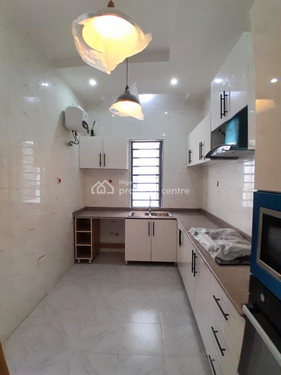 Two Bedrooms Apartment, Ilasan, Back of Enyo Filling Station, Ikate Elegushi, Lekki, Lagos, Flat / Apartment for Rent