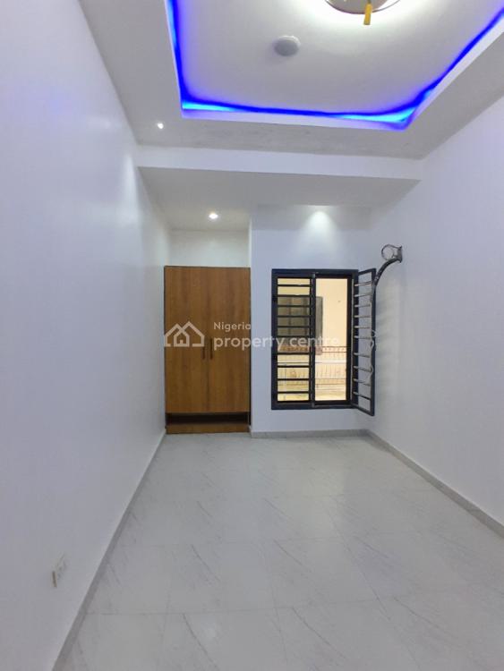 Two Bedrooms Apartment, Ilasan, Back of Enyo Filling Station, Ikate Elegushi, Lekki, Lagos, Flat / Apartment for Rent