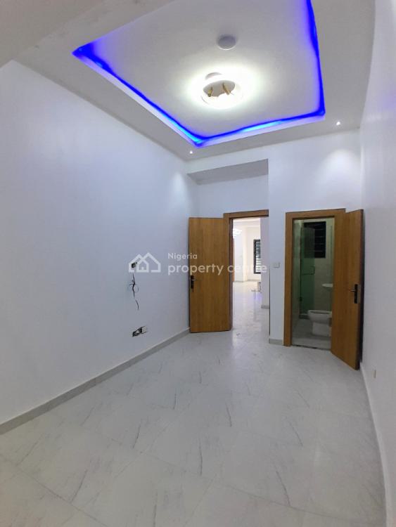 Two Bedrooms Apartment, Ilasan, Back of Enyo Filling Station, Ikate Elegushi, Lekki, Lagos, Flat / Apartment for Rent