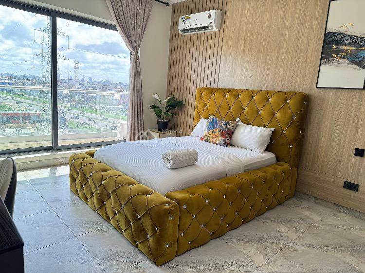 Luxury 3 Bedrooms with City View, Ps5, Pool & Gym, Lekki, Lagos, Flat / Apartment Short Let