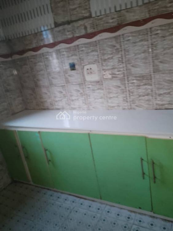 Luxury 3 Bedroom Flat, Osunkunle ,old Ife Road, Ibadan, Oyo, Flat / Apartment for Rent