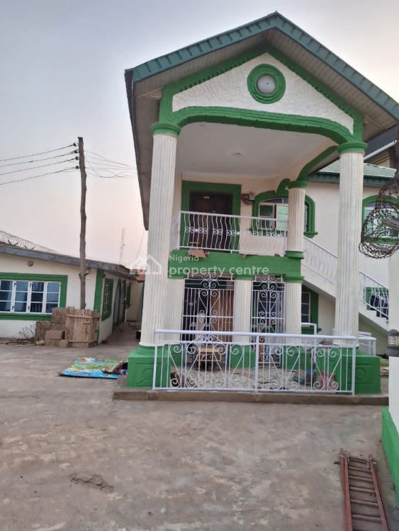 Luxury 3 Bedroom Flat, Osunkunle ,old Ife Road, Ibadan, Oyo, Flat / Apartment for Rent