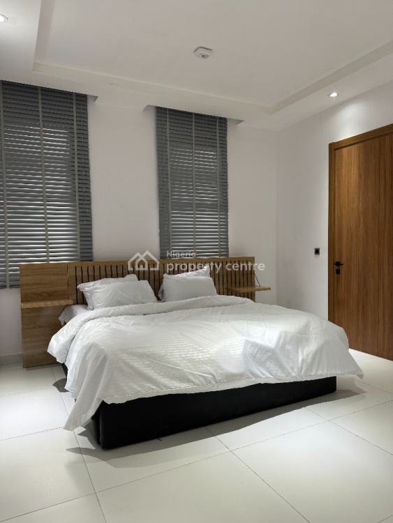 2 Bedrooms Apartment, Signature Residences, Plot 30, Block 4, Ibiyinka Salvador Street, Lekki Phase 1, Lekki, Lagos, Flat / Apartment Short Let