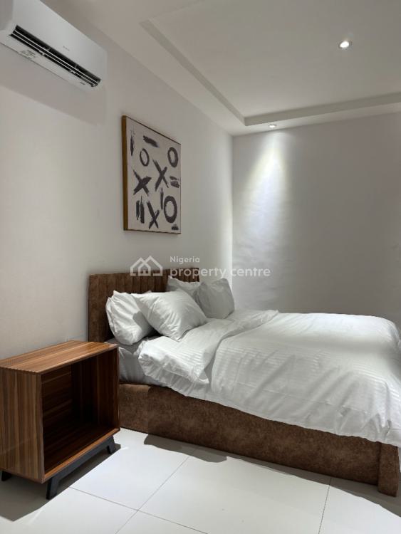 2 Bedrooms Apartment, Signature Residences, Plot 30, Block 4, Ibiyinka Salvador Street, Lekki Phase 1, Lekki, Lagos, Flat / Apartment Short Let