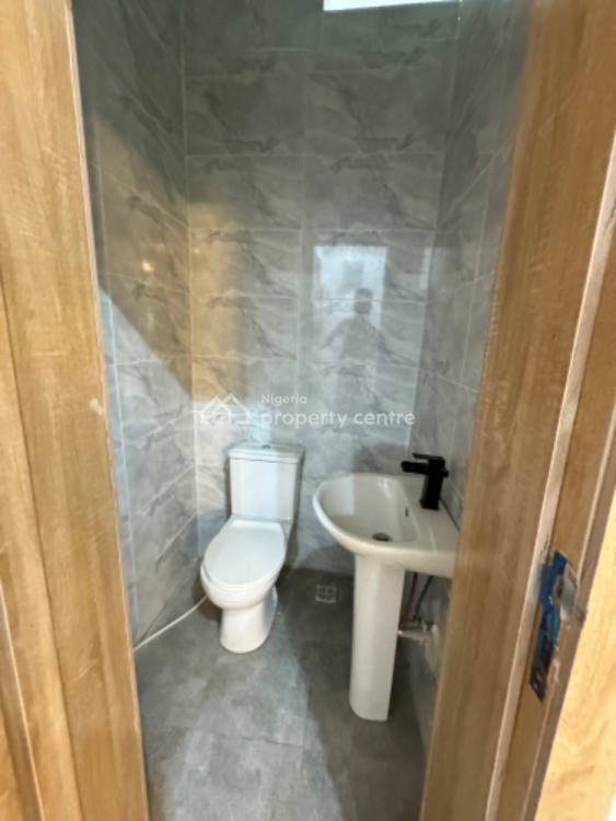 Exquisite 2 Bedrooms Apartment, Lekki Scheme 2, Abraham Adesanya, Ajah, Lagos, Flat / Apartment for Sale