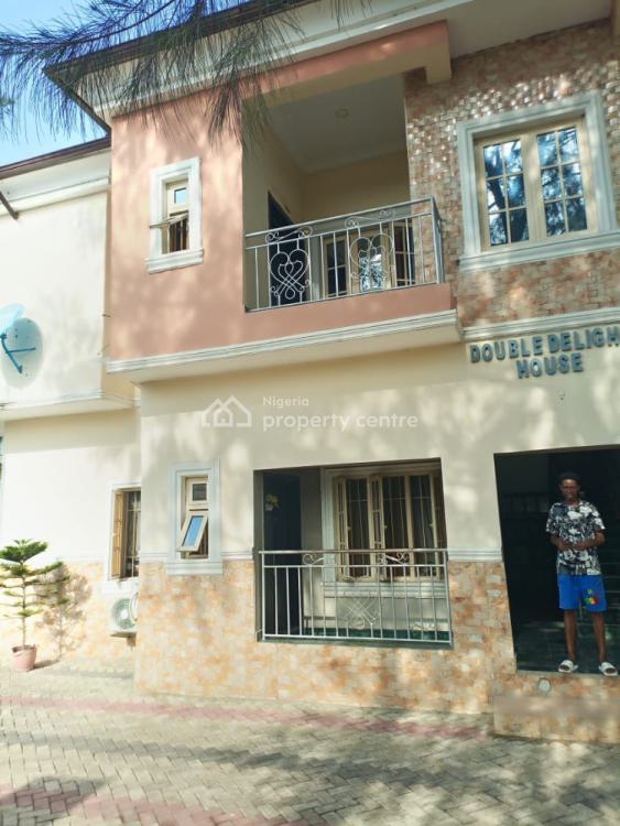 For Rent An Executive Two Bedroom Flat, Peninsula Gardens Estate