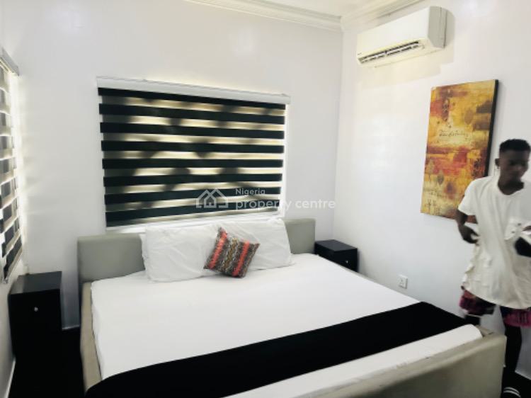 One Bedroom, Lekki Phase 1, Lekki, Lagos, Mini Flat (room and Parlour) for Rent