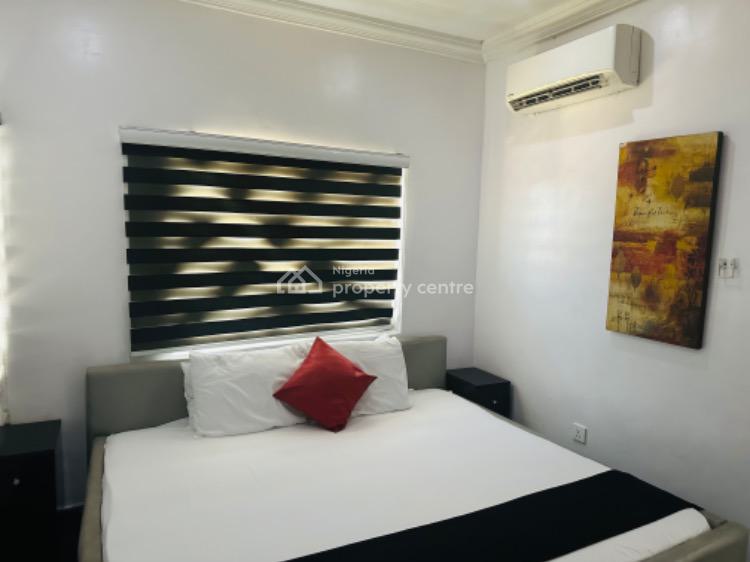 One Bedroom, Lekki Phase 1, Lekki, Lagos, Mini Flat (room and Parlour) for Rent