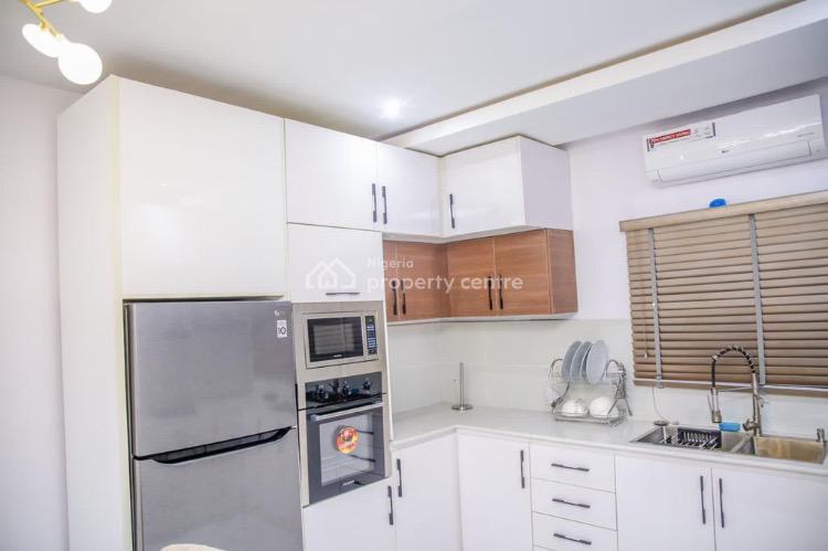 Cozy 3 Bedrooms Apartment, Off Freedom Way, By Prime Waterview Estate, Lekki, Lagos, Flat / Apartment Short Let