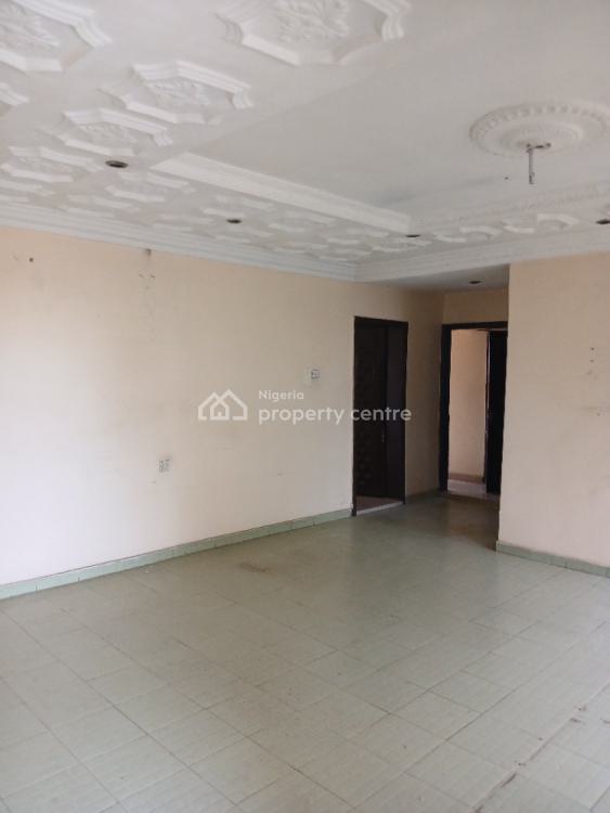 Standard 3 Bedrooms Flat Within a Serene Environment, Utako, Abuja, Flat / Apartment for Rent