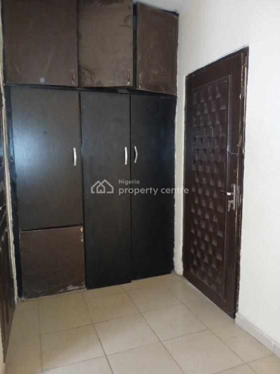 Standard 3 Bedrooms Flat Within a Serene Environment, Utako, Abuja, Flat / Apartment for Rent
