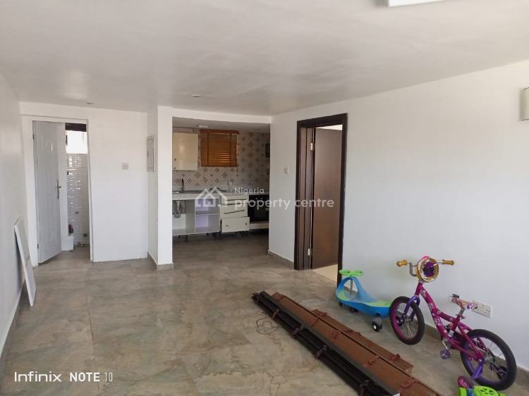 A closer look at Penthouse Flat For Rent