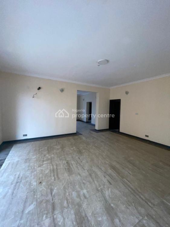 For Sale Executive And Service 3 Bedroom Flat With A Room Bq, Alcoves