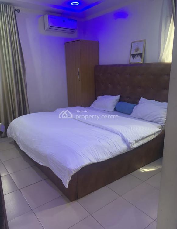 2 Bedroom Deluxe Flat, Gra Phase 2, Magodo, Lagos, Flat / Apartment Short Let