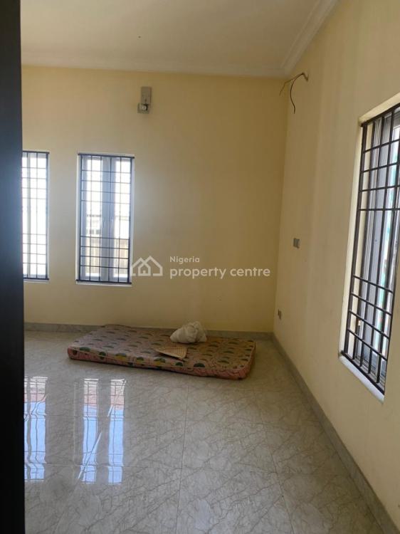 Lovely 5 Bedroom Duplex with 4 Portable Room Bq (700sqm Plot), Lekki Phase 1, Lekki, Lagos, Detached Duplex for Sale