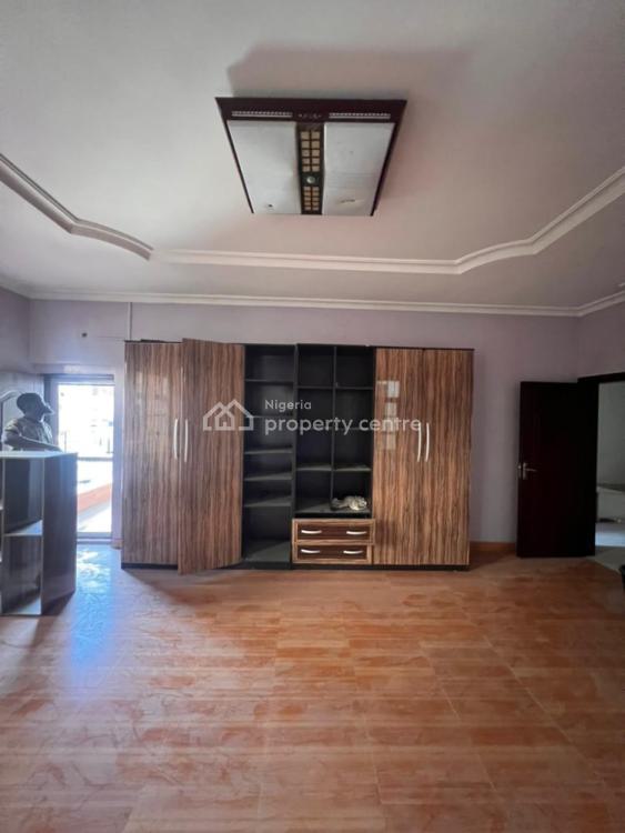 Spacious Room Downstairs (shared Kitchen), Bera Estate Chevron, Lekki, Lagos, Self Contain (single Rooms) for Rent