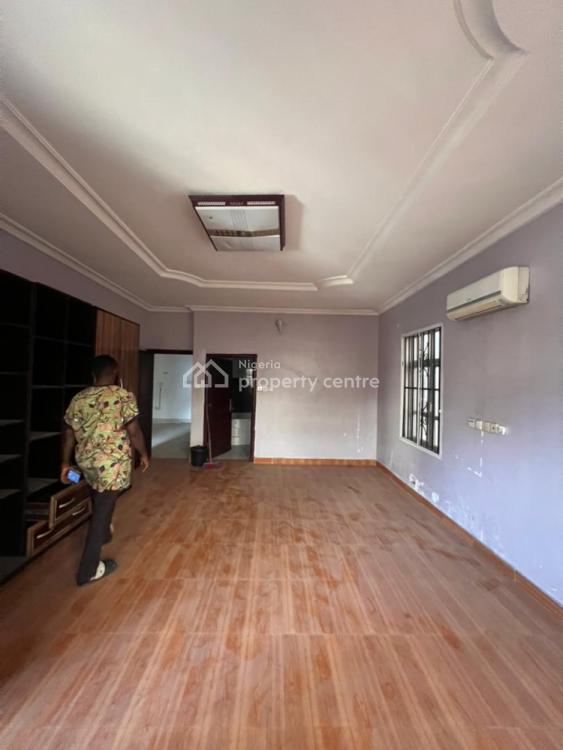 Spacious Room Downstairs (shared Kitchen), Bera Estate Chevron, Lekki, Lagos, Self Contain (single Rooms) for Rent