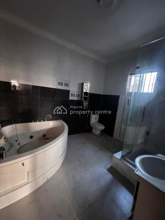 Spacious Room Downstairs (shared Kitchen), Bera Estate Chevron, Lekki, Lagos, Self Contain (single Rooms) for Rent