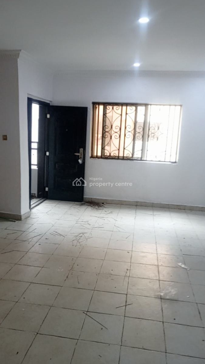 Neatly Renovated Mini Flat, Murphy Adetoro Street, Alpha Beach Road, Atlantic View Estate, Igbo Efon, Lekki, Lagos, Mini Flat (room and Parlour) for Rent