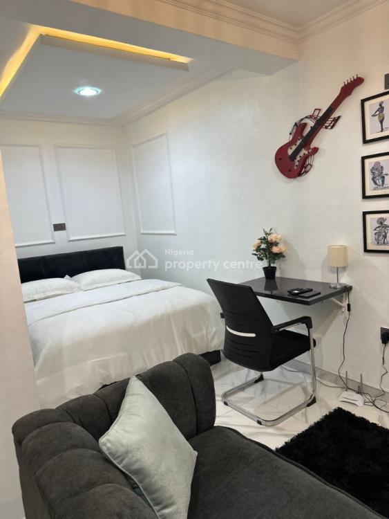 Luxury 1bedroom Apartment in a Serene Estate, Spar Road, Lekki, Lagos, Mini Flat (room and Parlour) Short Let