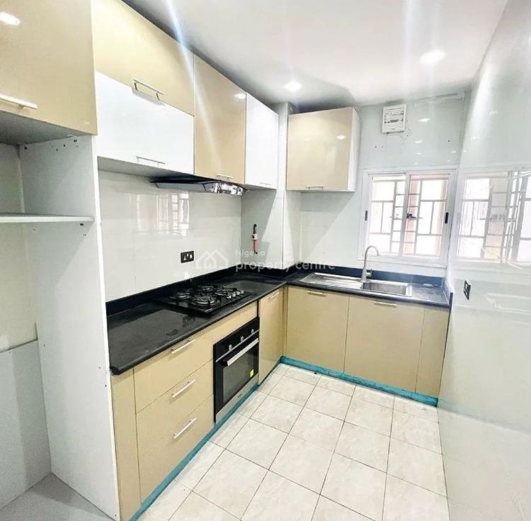 Exquisite 3 Bedroom Apartment, Lsdpc Estate Freedom Way, Lekki Phase 1, Lekki, Lagos, Flat / Apartment for Sale