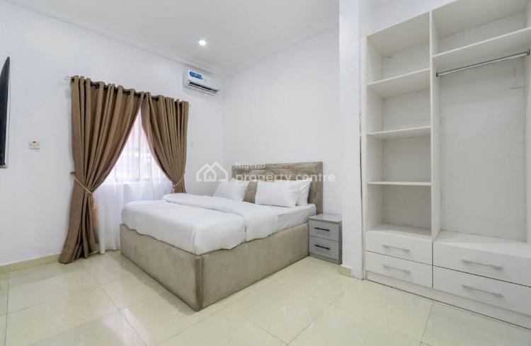 Luxurious 8 Units of 3 Bedroom Apartment, Lekki Phase 1, Lekki, Lagos, Flat / Apartment Short Let