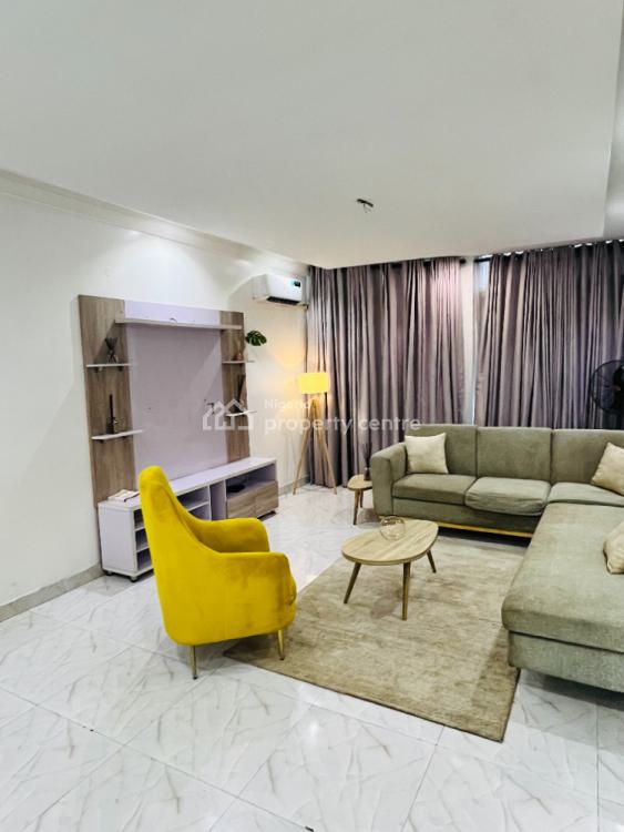 3 Bedroom Shared Apartment, I.w.s Close, Off Platinum Way, Opp Jakande First Gate, Ikate, Lekki, Lagos, Flat / Apartment for Rent