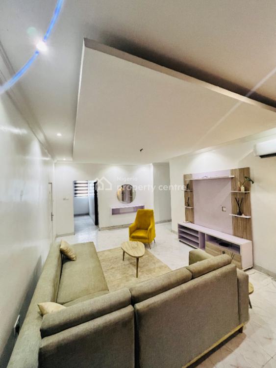 3 Bedroom Shared Apartment, I.w.s Close, Off Platinum Way, Opp Jakande First Gate, Ikate, Lekki, Lagos, Flat / Apartment for Rent