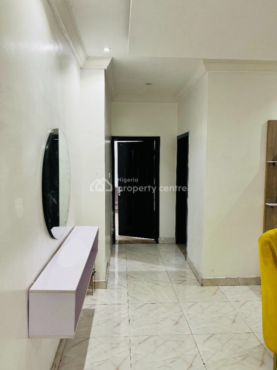 3 Bedroom Shared Apartment, I.w.s Close, Off Platinum Way, Opp Jakande First Gate, Ikate, Lekki, Lagos, Flat / Apartment for Rent