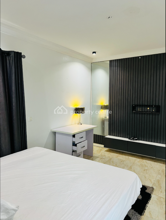 3 Bedroom Shared Apartment, I.w.s Close, Off Platinum Way, Opp Jakande First Gate, Ikate, Lekki, Lagos, Flat / Apartment for Rent