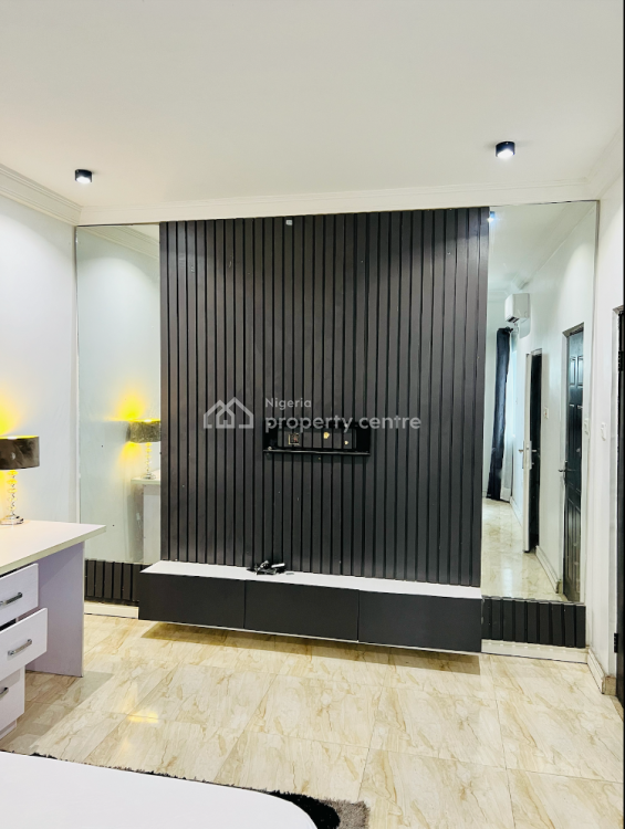 3 Bedroom Shared Apartment, I.w.s Close, Off Platinum Way, Opp Jakande First Gate, Ikate, Lekki, Lagos, Flat / Apartment for Rent