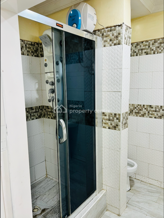 3 Bedroom Shared Apartment, I.w.s Close, Off Platinum Way, Opp Jakande First Gate, Ikate, Lekki, Lagos, Flat / Apartment for Rent